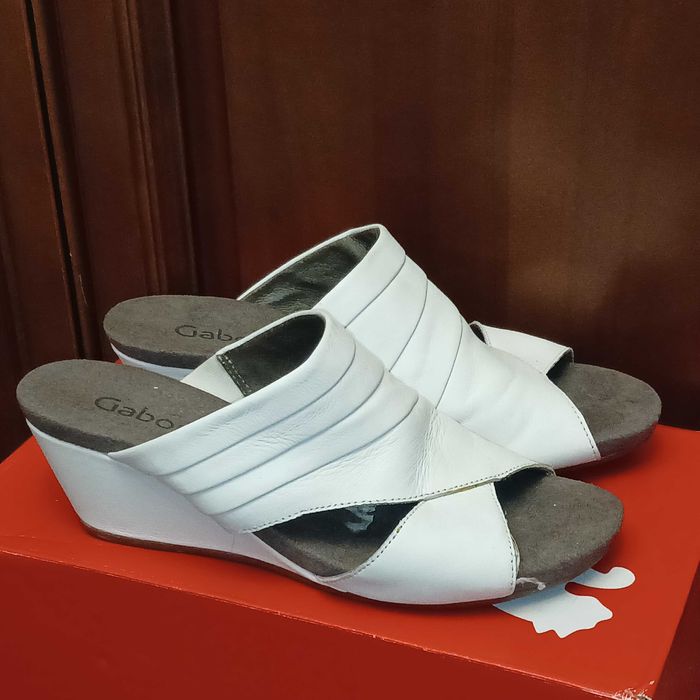 Белые сабо Gabor на танкетке. Размер 38,