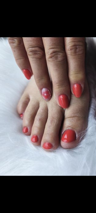 Unhas de gel, pedicure, maquiagem, depilação a laser