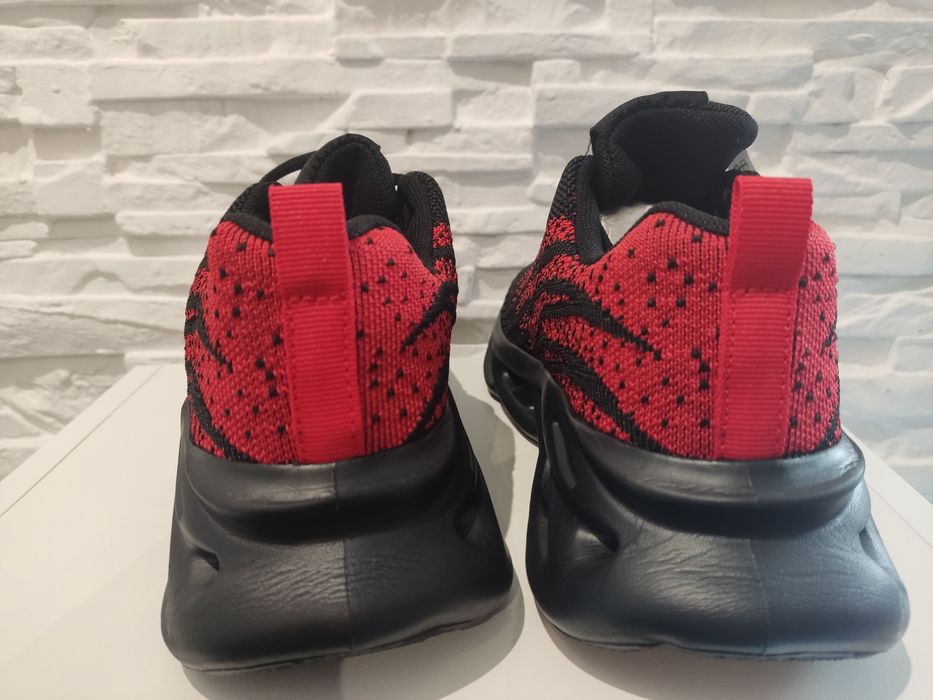 Buty sportowe męskie 39 (25 cm)