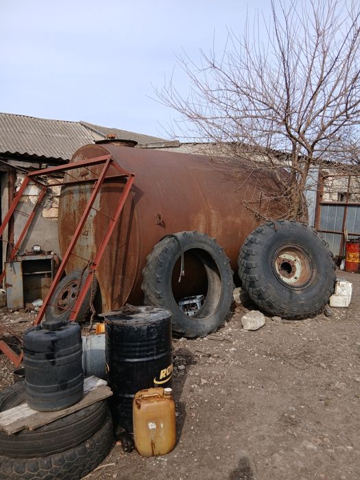 Продам бочку 25кубів