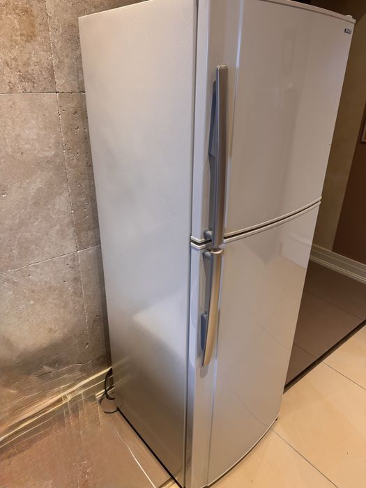 Lodówko-zamrażarka beżowa Sharp SJ-420V-BE | Duża | Stan bardzo dobry