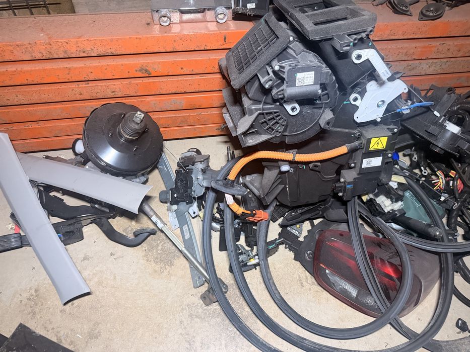 Dacia spring eletrico para pecas