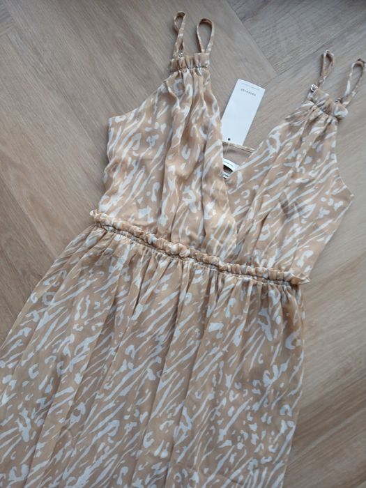 Beżowa sukienka maxi letnia na ramiączkach Reserved / rozmiar M