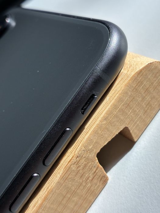 Iphone XR 128gb 83akb