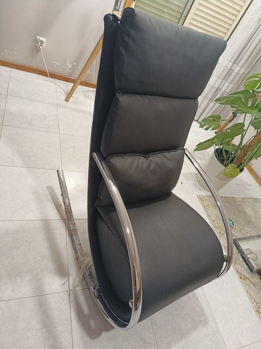 Cadeira Baloiço Pele