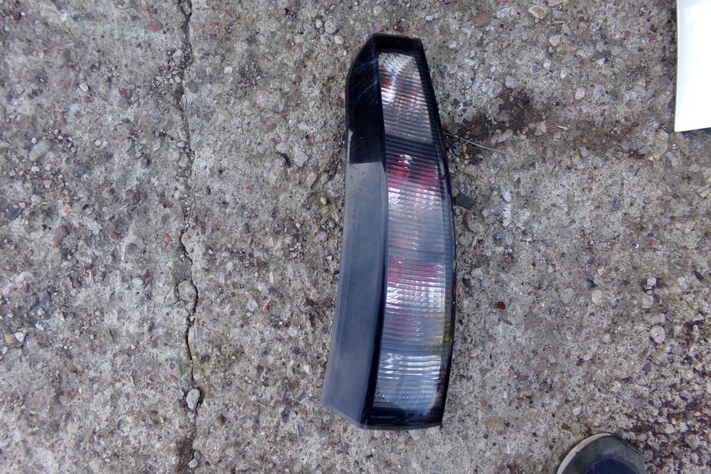 lampa lewy tył 13196002 Opel Meriwa A lift Z157