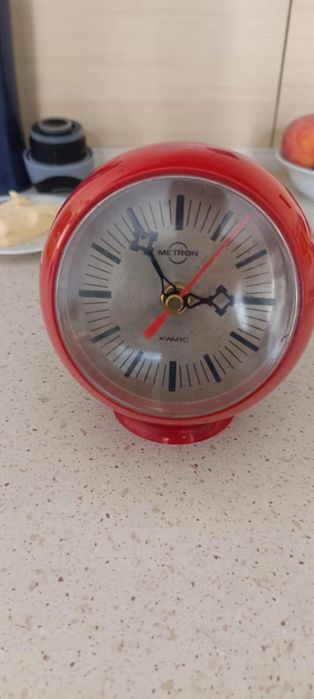 Zegarek metron kwarcowy