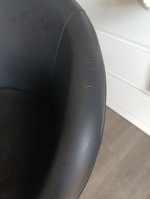 Cadeirão IKEA usado, preto