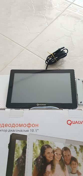 Видеодомофон Qualvision цветной с сенсорным экраном 10.1 дюйм