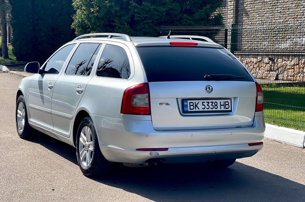 Skoda Octavia 2010 VIN TMBHK61Z7A2103970 фото оголошення 4 з 9