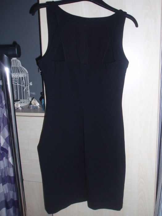 GUESS nowa sukienka typu mała czarna r. S