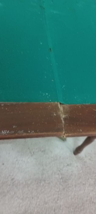Mesa de jogos com 2 cadeiras