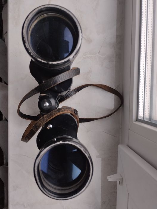 Продаю два бинокля.