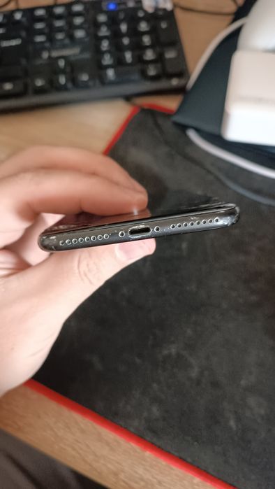 Iphone 7 plus на запчастини не заблокований