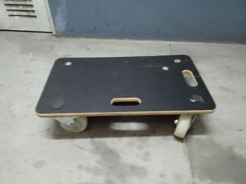 Suporte de Carga com Rodas