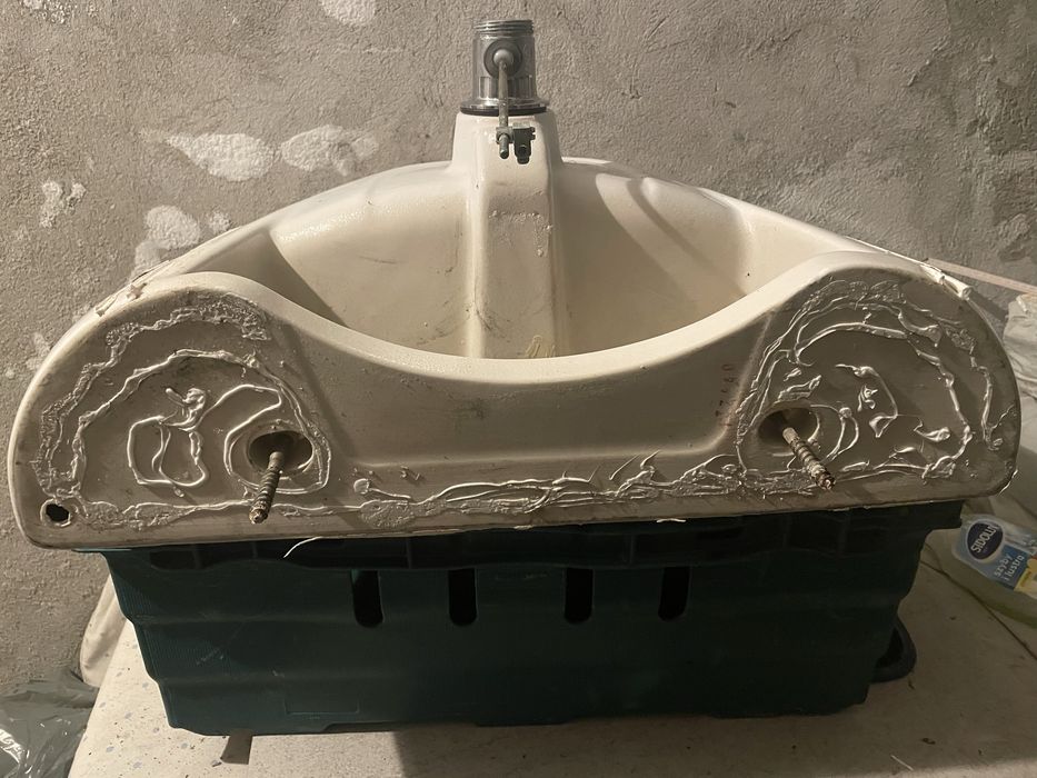 Umywalka ceramiczna ROCA 60x52