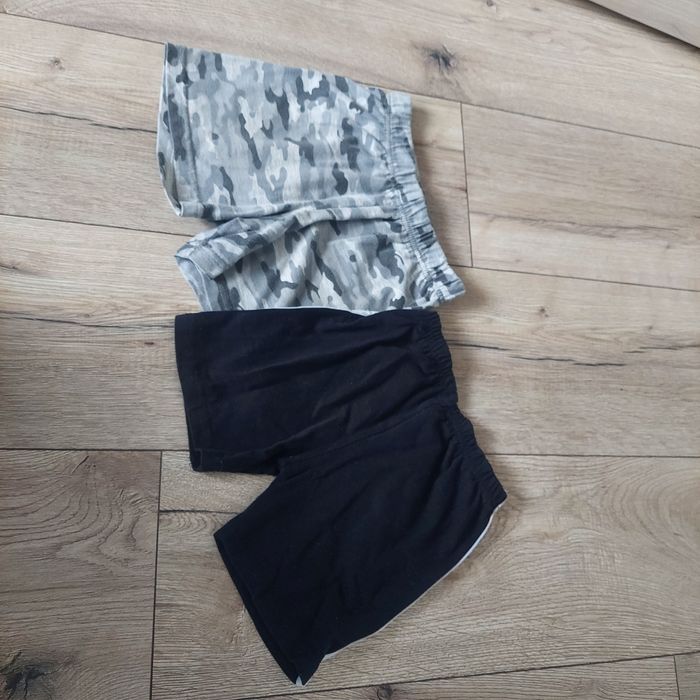 Zestaw Bluzeczki i spodenki