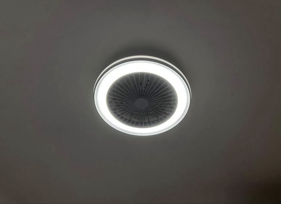 Ventoinha teto com LED