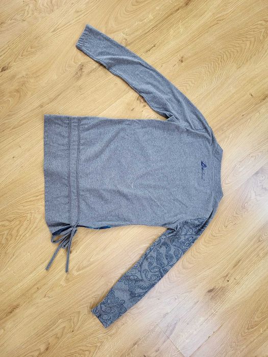 bluzka w kwiaty firmy Desigual