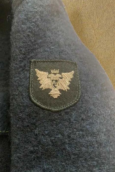 Casaco masculino Armani Jeans em azul e verde militar – Tamanho L