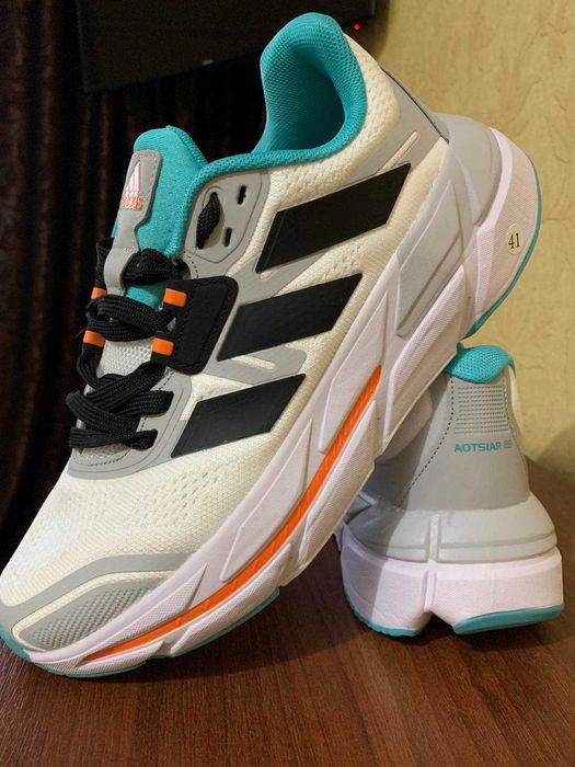 Жіночі кросівки Adidas