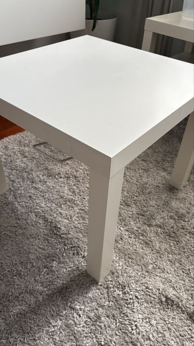 Mesa quadrada pequena Ikea