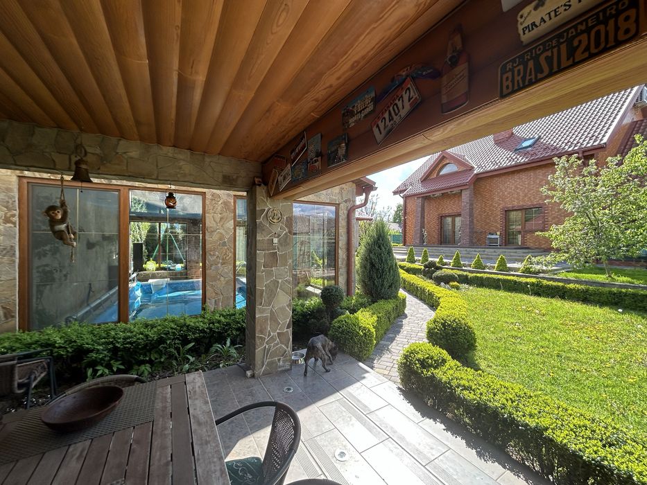 Продаж будинку Рівне, вул Золотіівська