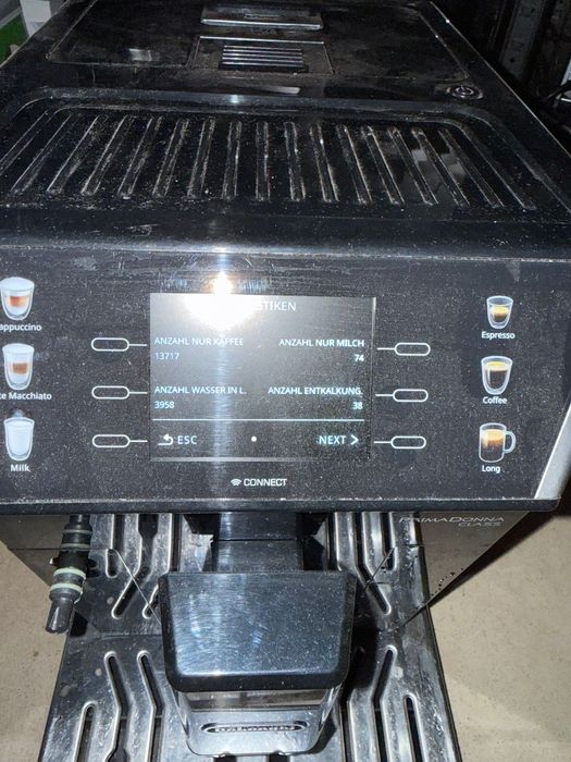 Delonghi Primadonna Class Не обслужена. 2018. Молочник у комплекті