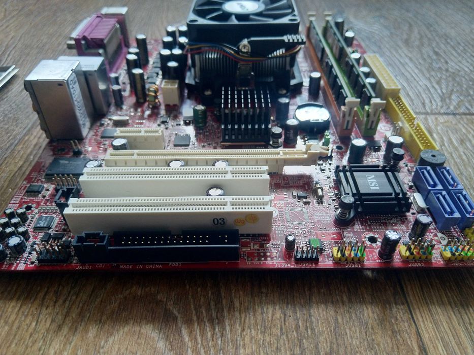 MSI K9A2GM-F V3(AM2+ AMD 740G)+Phenom X3 8450(Box) +DDR2 3GB