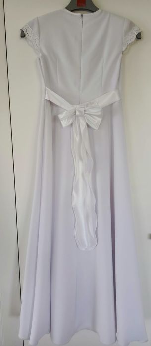 Sukienka komunijna w stanie idealnym