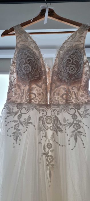 Suknia ślubna boho glamour, biała/beż/brzoskwinia +welon