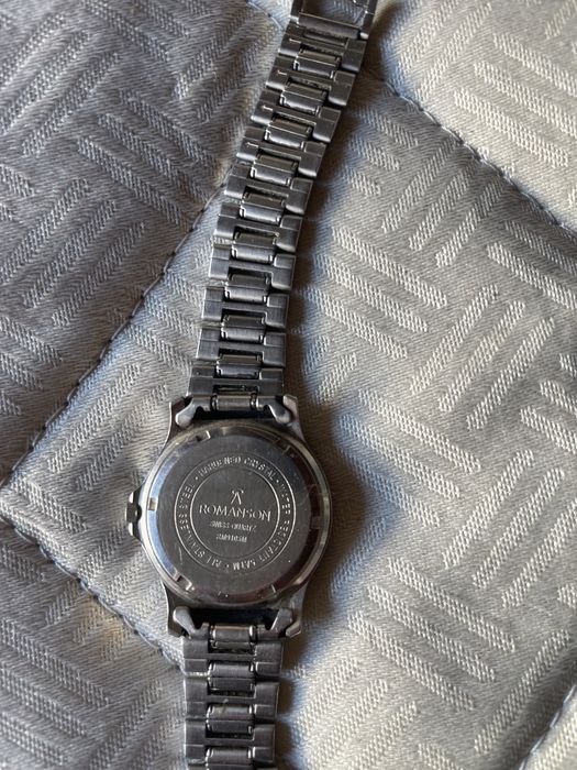 Продам часы romanson