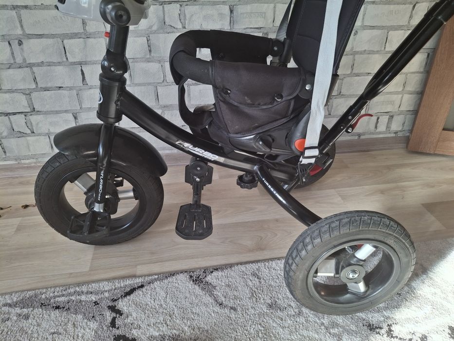 Продам 3 колесний велосипед з батьківською ручкою