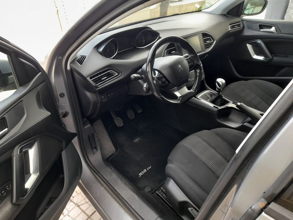 Peugeot 308 sw 1.6 hdi — photo 5