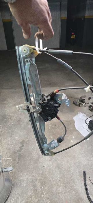 Elavador vidro peugeot 206
