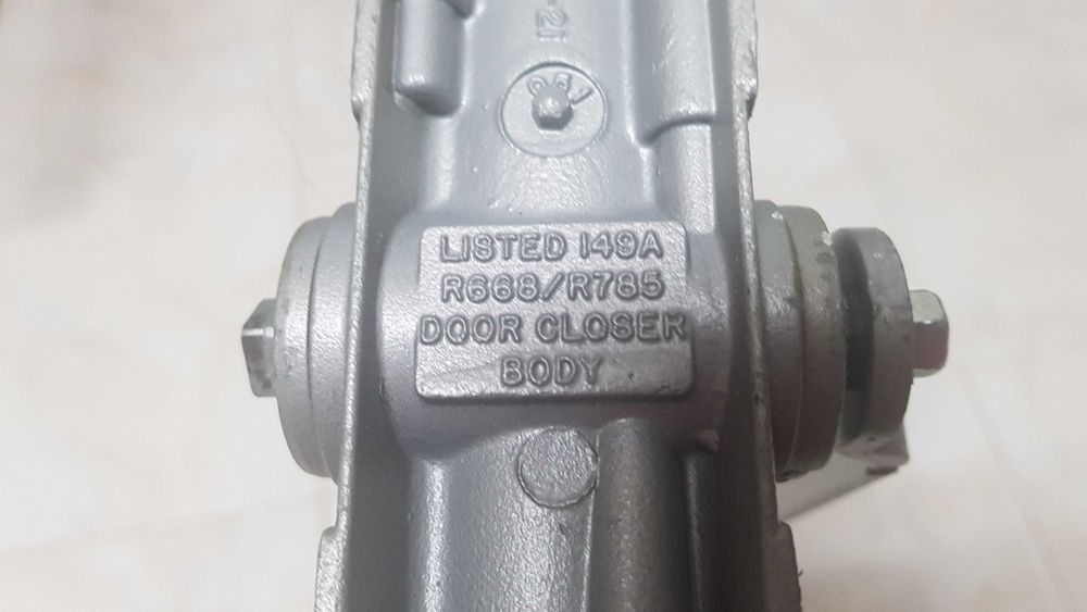 Mola yale porta                              .