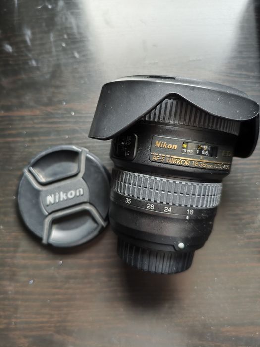 Vendo Nikon 18-35 - F3.5-4.5 G