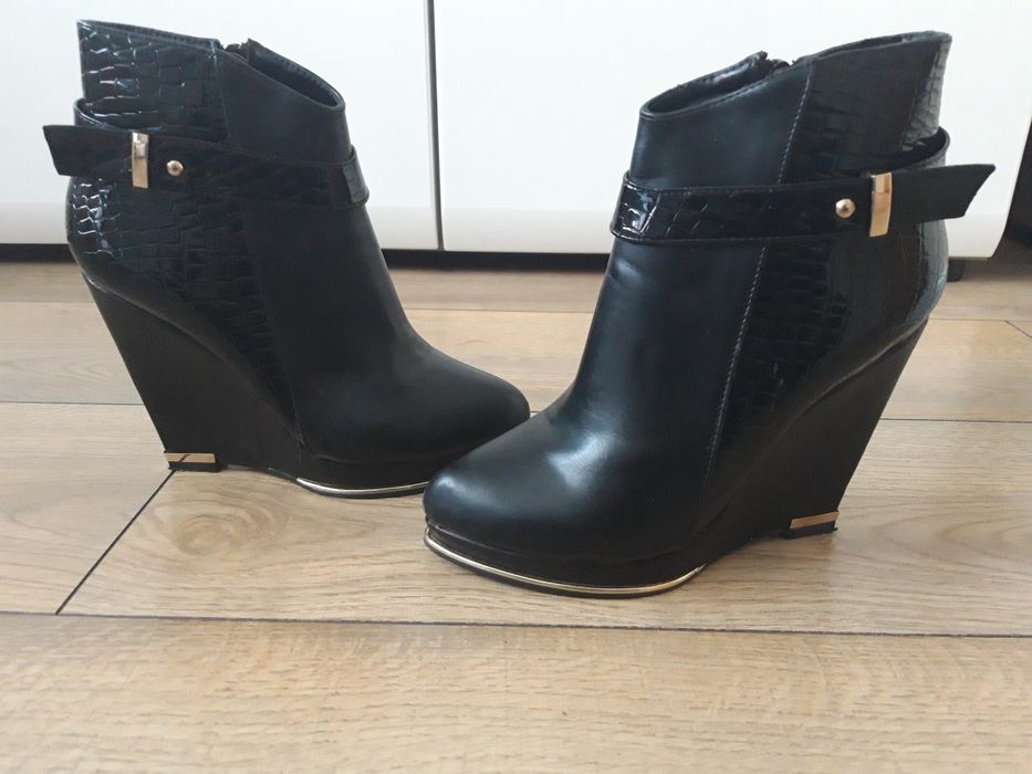 Buty na koturnie rozm 36