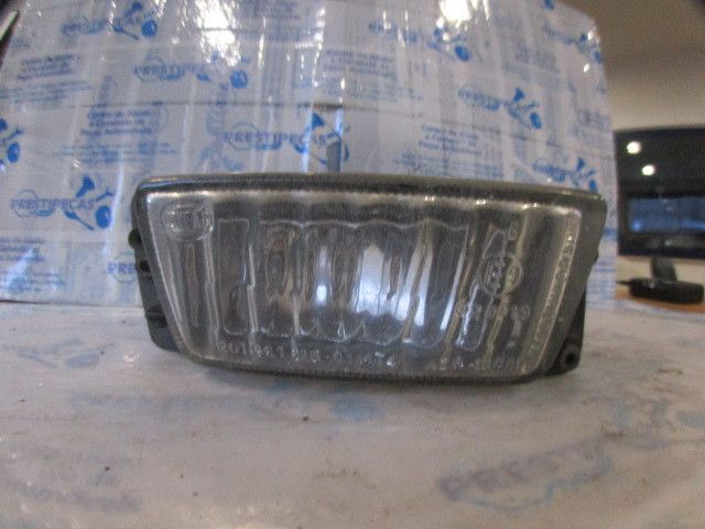 Farol nevoeiro frente direito SEAT Ibiza II (6K1)