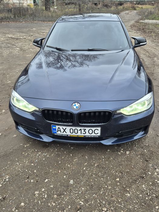 BMW 328I 2012 року