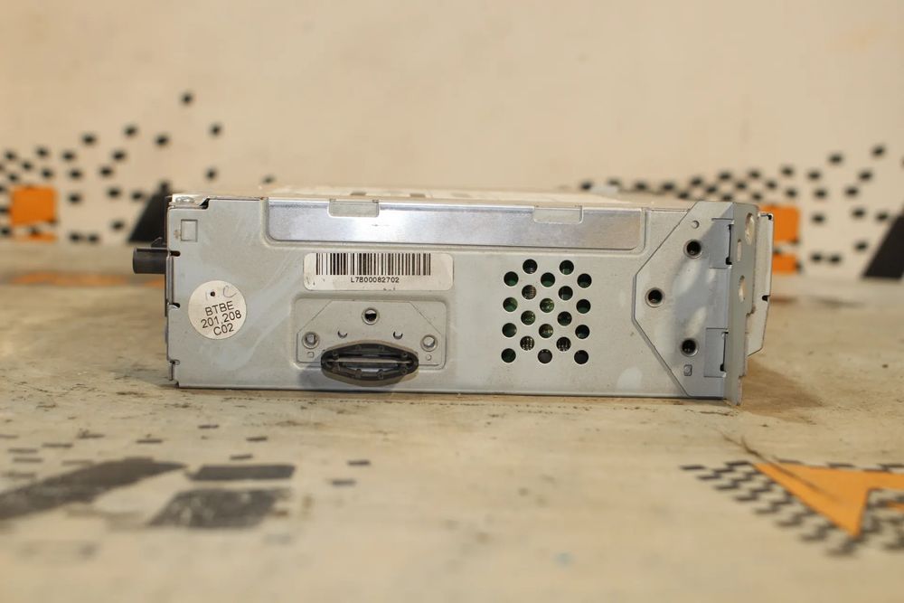 Rádio / auto-rádio BMW 5 (F10)