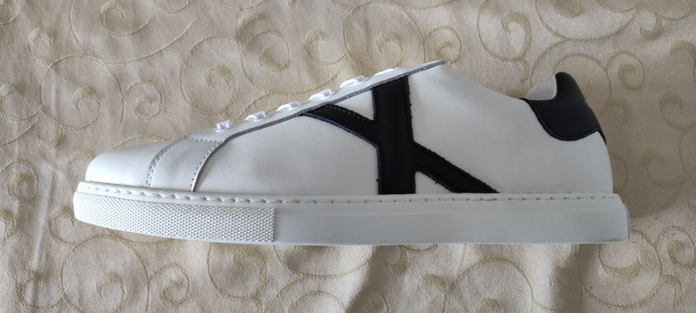 Sneakers Decenio em pele novas! T:41