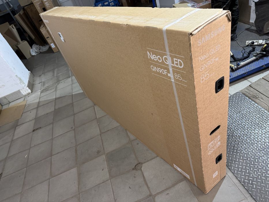 Телевізор Samsung NeoQLED MiniLED 75QN90F, 85QN90F, 98QN90F, 115QN90F