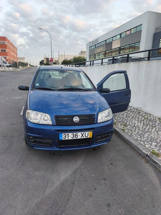Fiat Punto 80
Motor a gasolina 1.2L 100cv
Modelo: 2004
Vidros e espelhos elétricos
Correia de distribuição, embraiagem, óleo e filtros foram trocados.