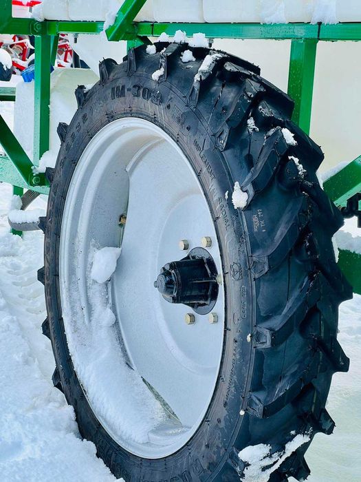 Оприскувач причіпний-2000 зі штангою 18 м.Механічна, підйом гідравліка