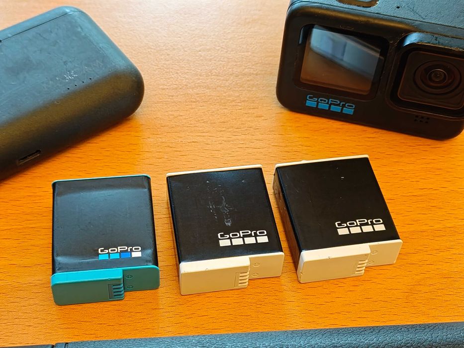 GoPro Hero 11 + 3 Baterias + Carregador + Stick