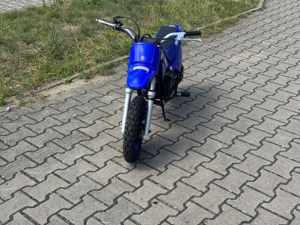 alt
