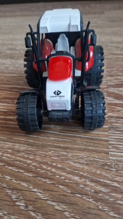 Traktorek truck.