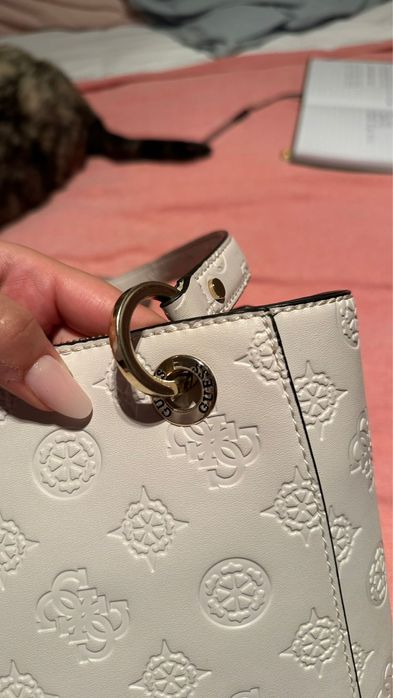 Mala Guess nova bege