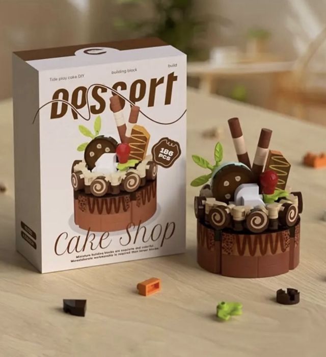 Конструктор / лєго у формі шоколадного тортика